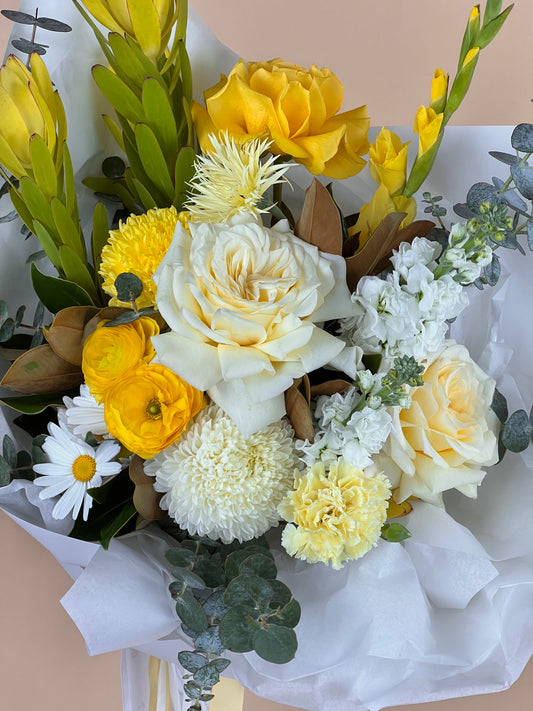 Limoncello-Flower-Delivery-Gold-Coast-Florist-Flowers Gold Coast-Beautifully Wrapped-Mini-https://www.flowersgoldcoast.com.au-best-florist