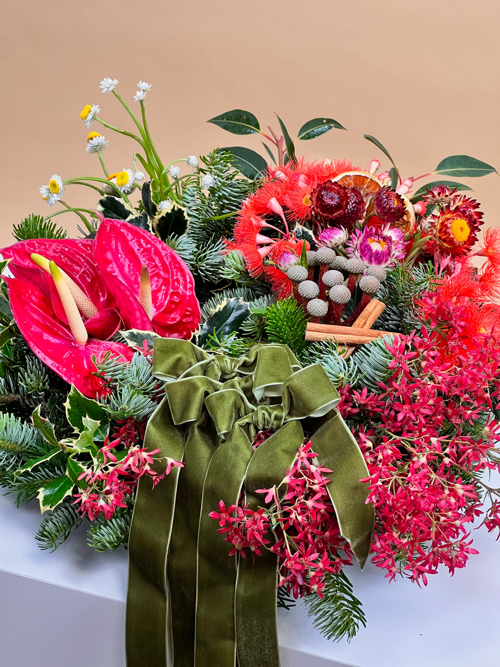 The Queenslander Christmas Wreath-Flower-Delivery-Gold-Coast-Florist-Flowers Gold Coast-Classic-https://www.flowersgoldcoast.com.au-best-florist