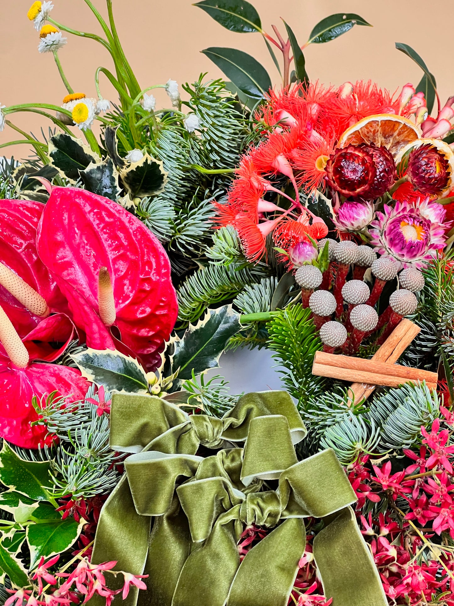 The Queenslander Christmas Wreath-Flower-Delivery-Gold-Coast-Florist-Flowers Gold Coast-Classic-https://www.flowersgoldcoast.com.au-best-florist