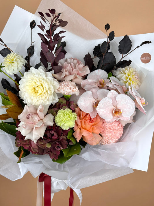 Mocha-Flower-Delivery-Gold-Coast-Florist-Flowers Gold Coast-Classique-https://www.flowersgoldcoast.com.au-best-florist