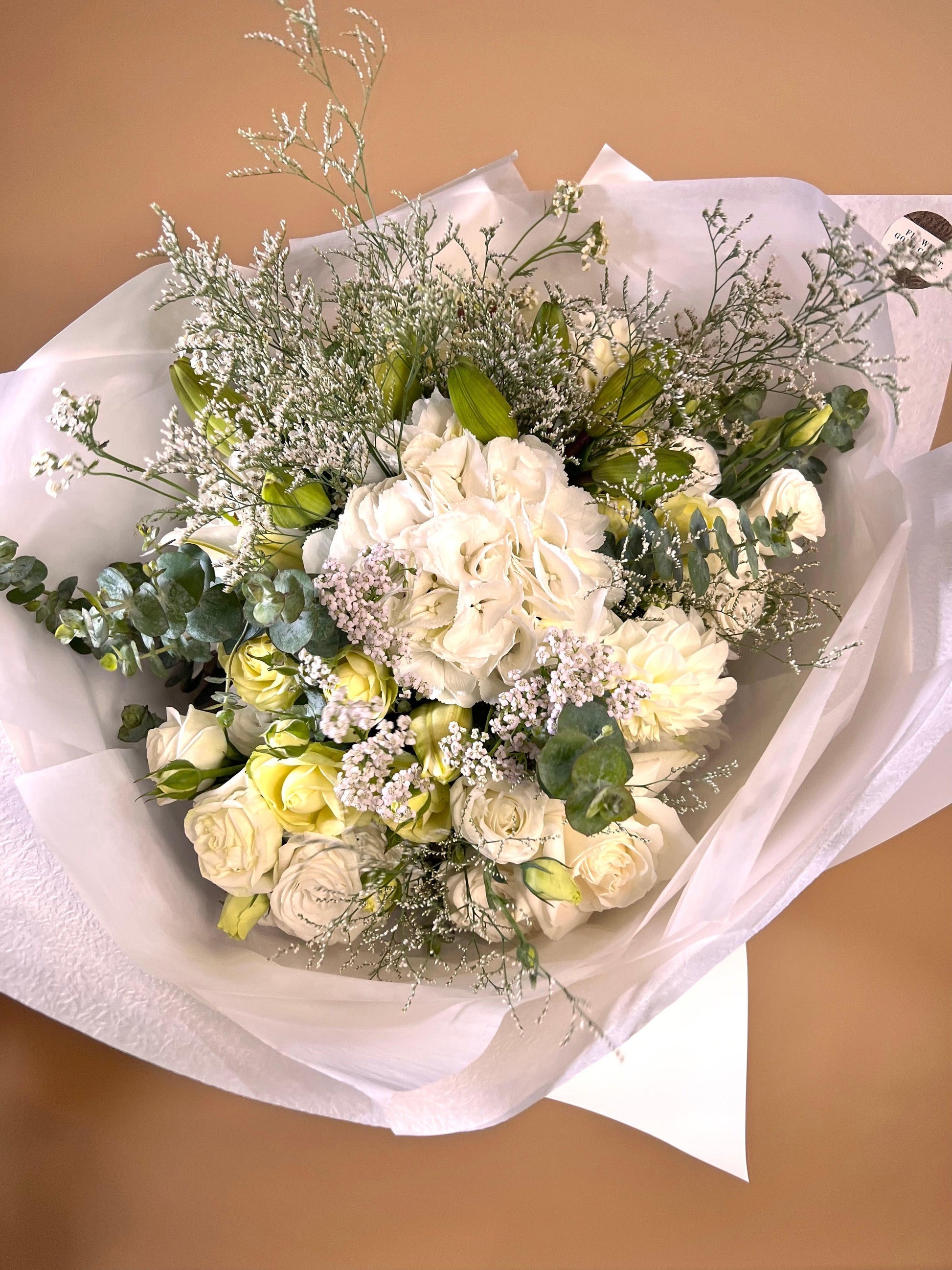 Porcelaine White - Fresh Cut Flowers made with love by Flowers Gold Coast www.flowersgoldcoast.com.au the Gold Coast's best Florist - Same Day Flower Delivery